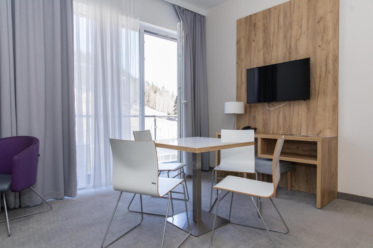 سيينا Ms-Apart Apartamenty Przy Stoku Mountain View - Czarna Gora المظهر الخارجي الصورة